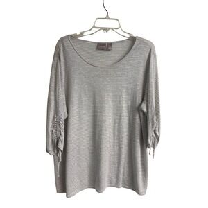 Chicos Grey Striped Linen Blend Ruched Sleeve Knit Top Size 2 L Scoop Neck‎